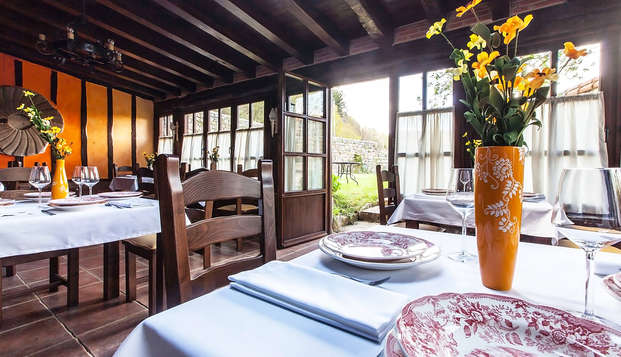 Escapada Romántica con Cena en habitación superior con hidromasaje