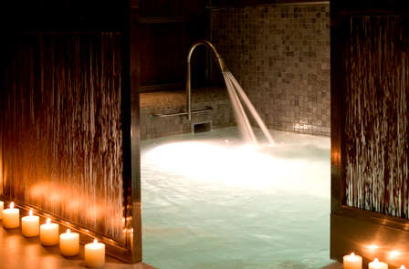 Escapade avec spa, sauna, jacuzzi et piscine dynamique dans le centre de Grenade