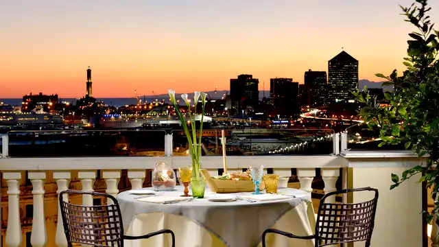 Vacances de luxe a Genes avec spa et diner dans un hotel etoiles face au port
