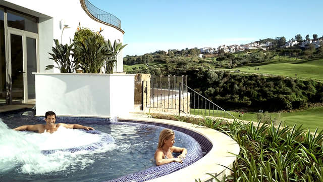 Escapada con cena y spa en un complejo exclusivo rodeado de naturaleza en La Cala de Mijas