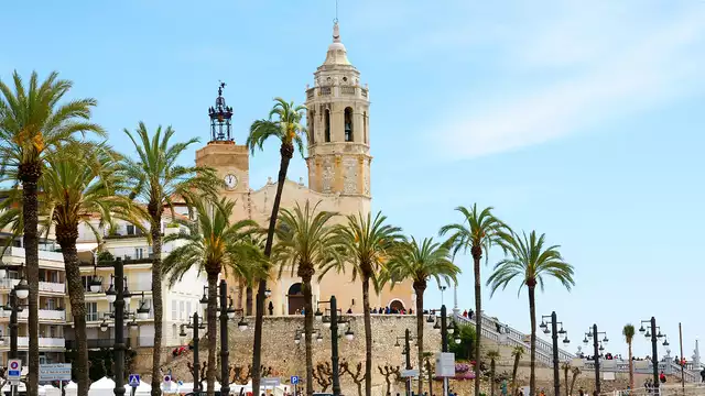 Escapada con vista al mar, spa y desayuno incluido en Sitges