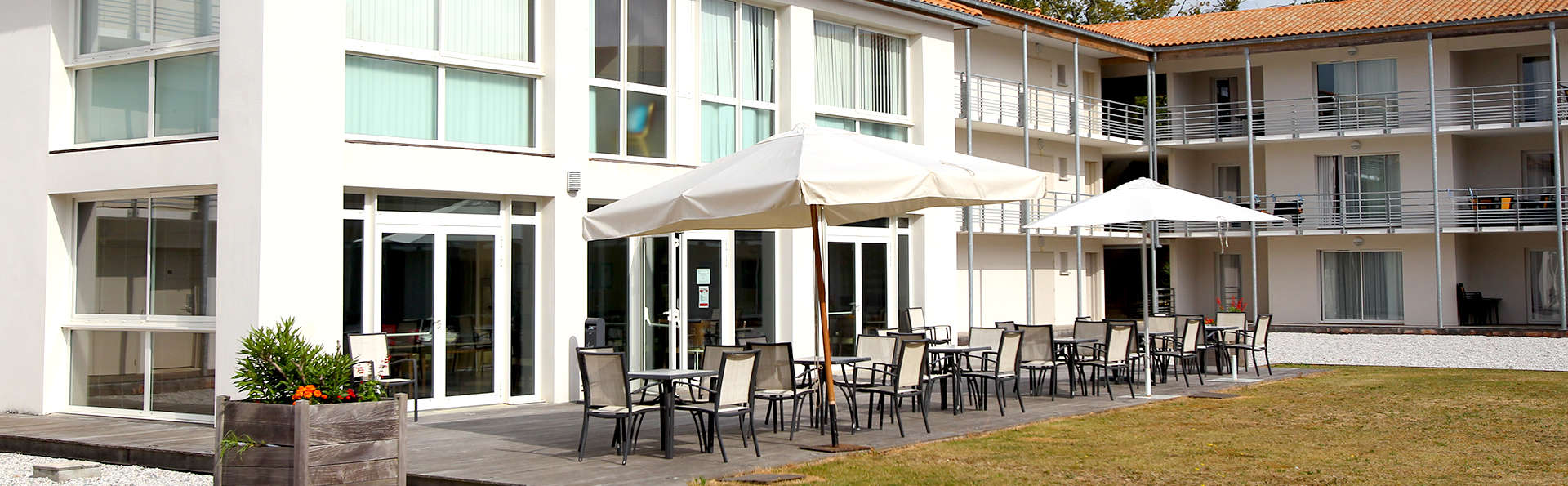 Vacanceole Domaine Du Château La Rochelle Ile de Ré 3 ...