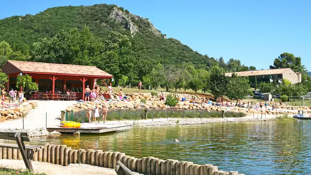 Vayamundo Quillan L Espinet