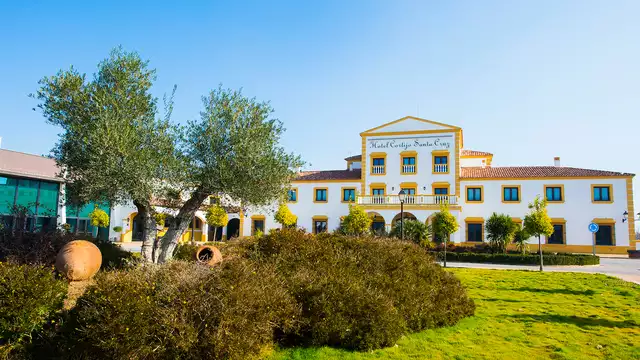 Escápate a Villanueva de la Serena en media pensión con parking