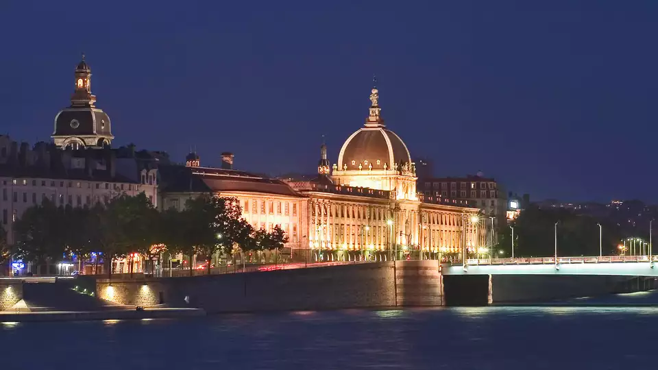 Luxe et modernite dans un au c ur de Lyon