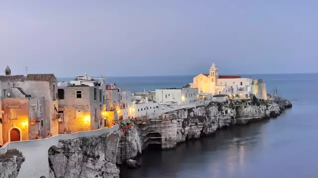 Vacanza in Puglia in hotel 5* in camera superior, con mezza pensione e accesso al lido