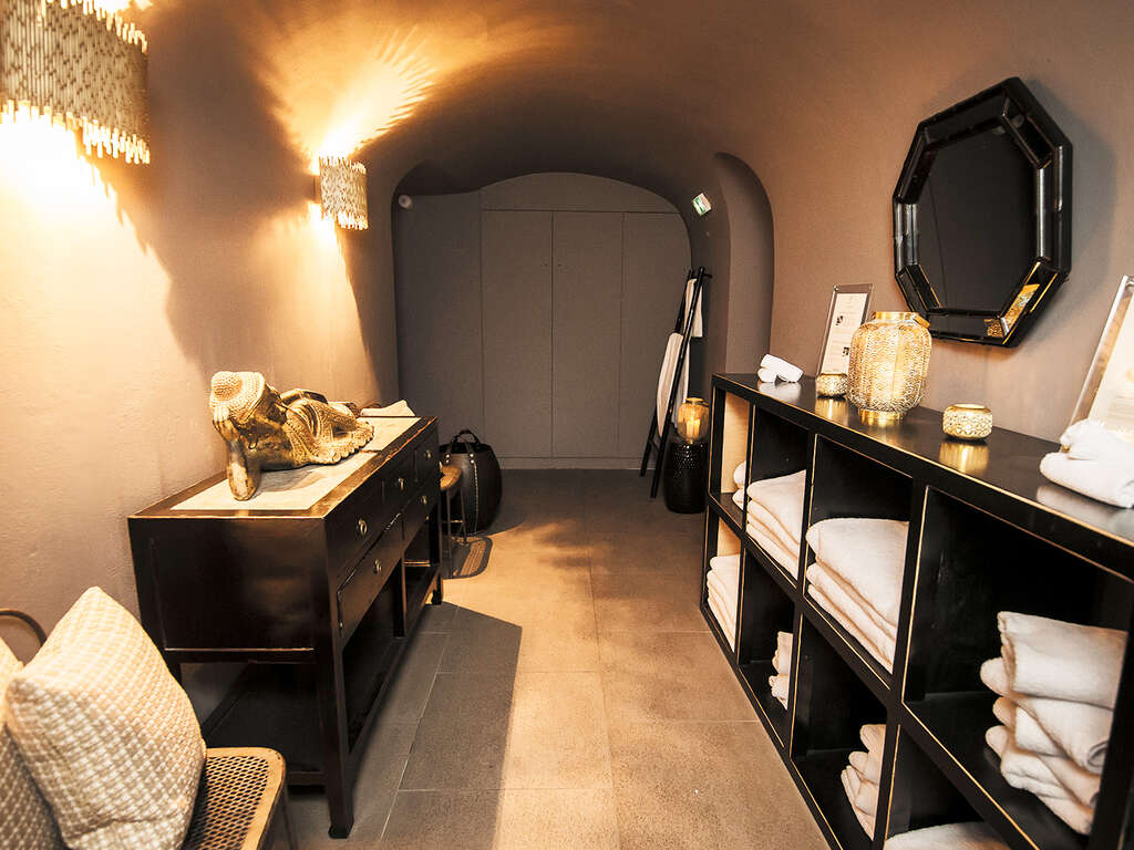 Séjour à l'abri des regards avec chambre Art Déco à Paris - 4* - 7