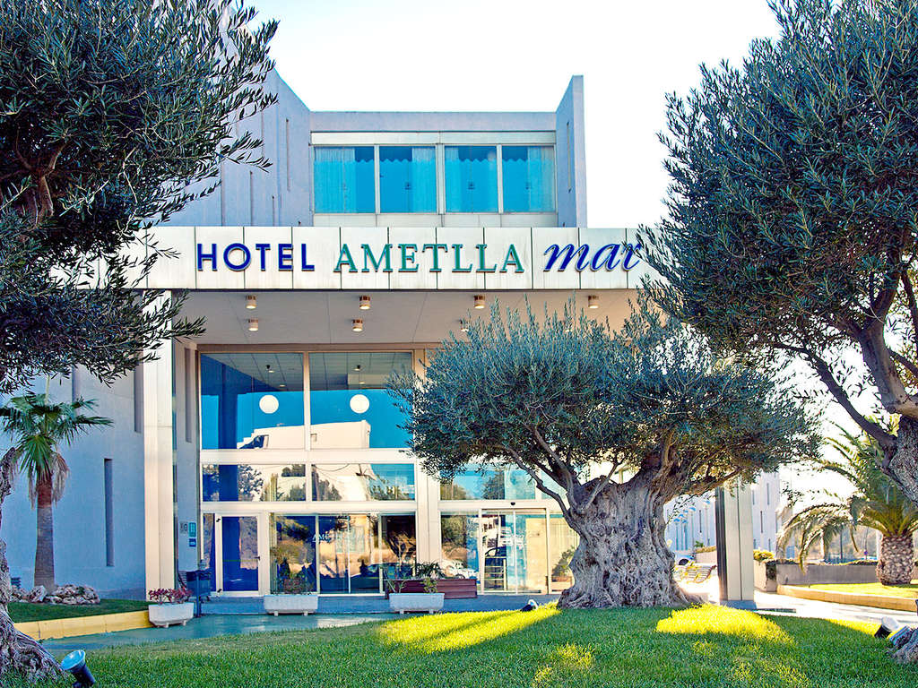 Spécial famille: séjour du 1er enfant gratuit, second à 50%, en pension complète sur la Costa Dorada - 4* - 13