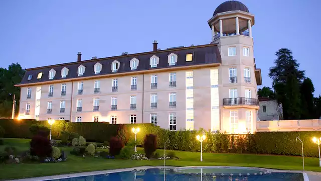 Escapada Relax con acceso al spa o sesión de balneoterapia en el Balneario de Mondariz