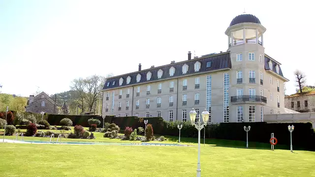 Pension complète et accès au spa ou séance de balnéothérapie au spa de Mondariz