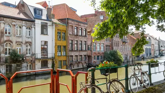 Fuggi dalla vita quotidiana con vino + cioccolato alle porte del centro di Gand