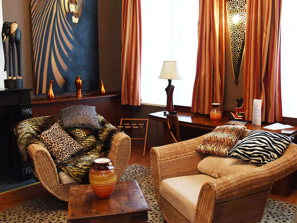 Romance en suite nuits parisiennes avec champagne et accès privatif au spa - 4* - 9