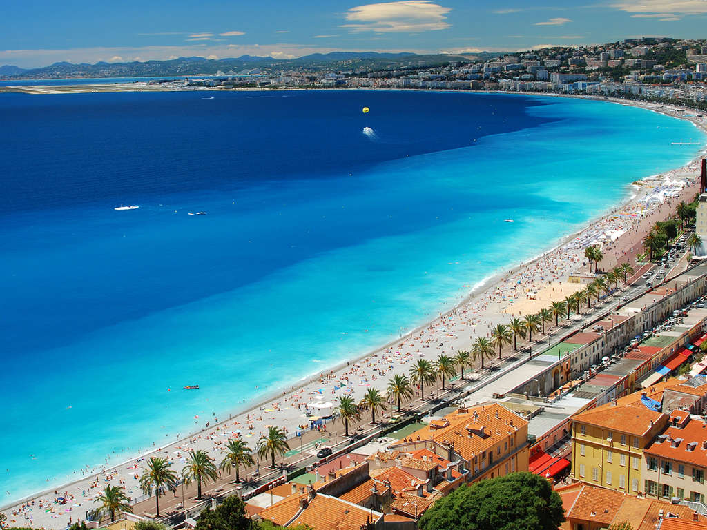 Profitez d'un moment de détente à Nice avec piscine et bain bouillonnant en rooftop face aux Alpes ! - 4* - 5
