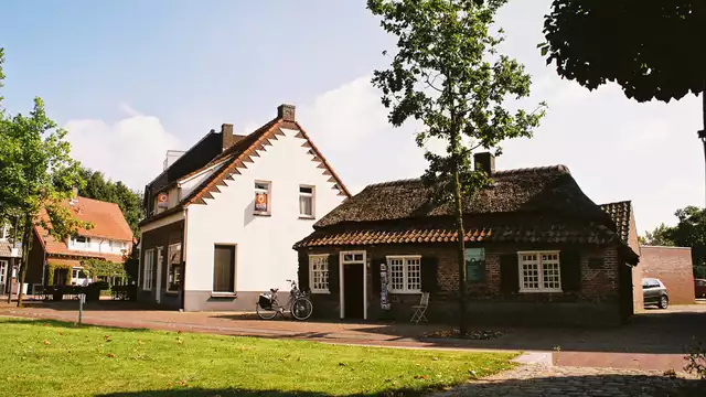 Découvrez les lieux de vie de Vincent van Gogh et séjournez au Bastion Hotel Waalre