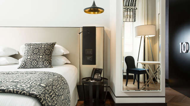 Lujo y elegancia en el corazón de Roma en habitación deluxe (no reembolsable)