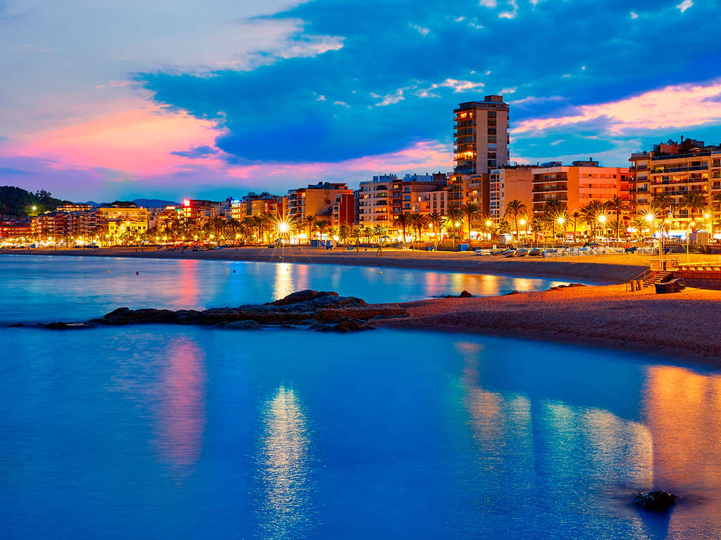 Offre Flash à Lloret de Mar : pension complète à côté de la plage de Fenals - 4* - 10