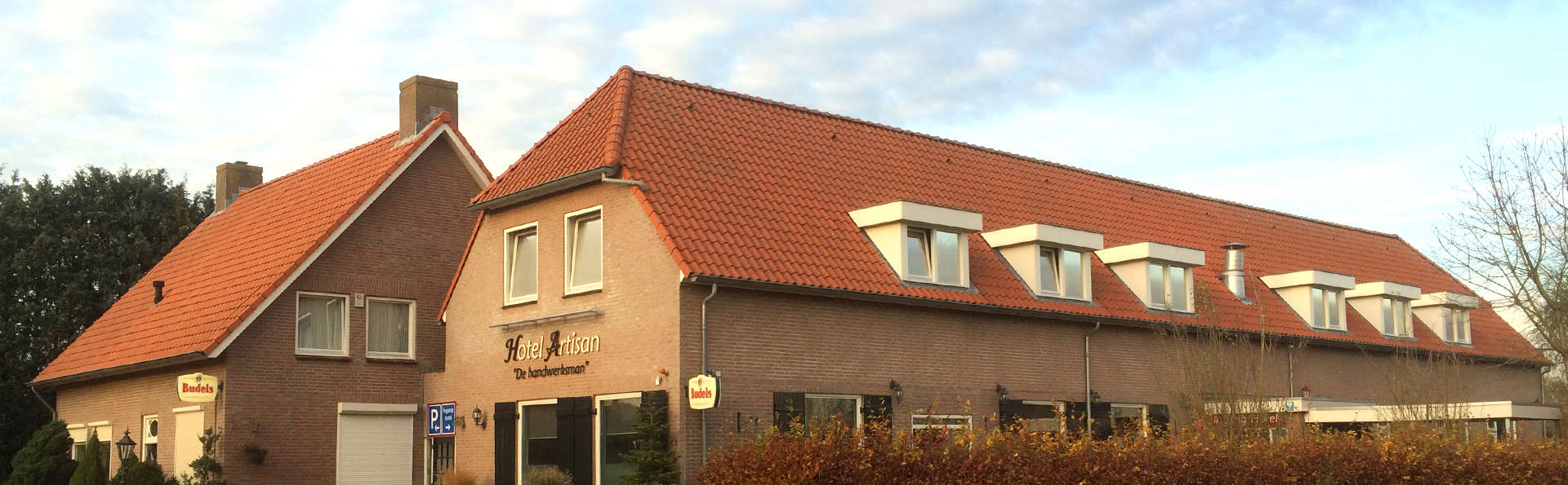 Hotel Artisan - EDIT_Exterior1.jpg