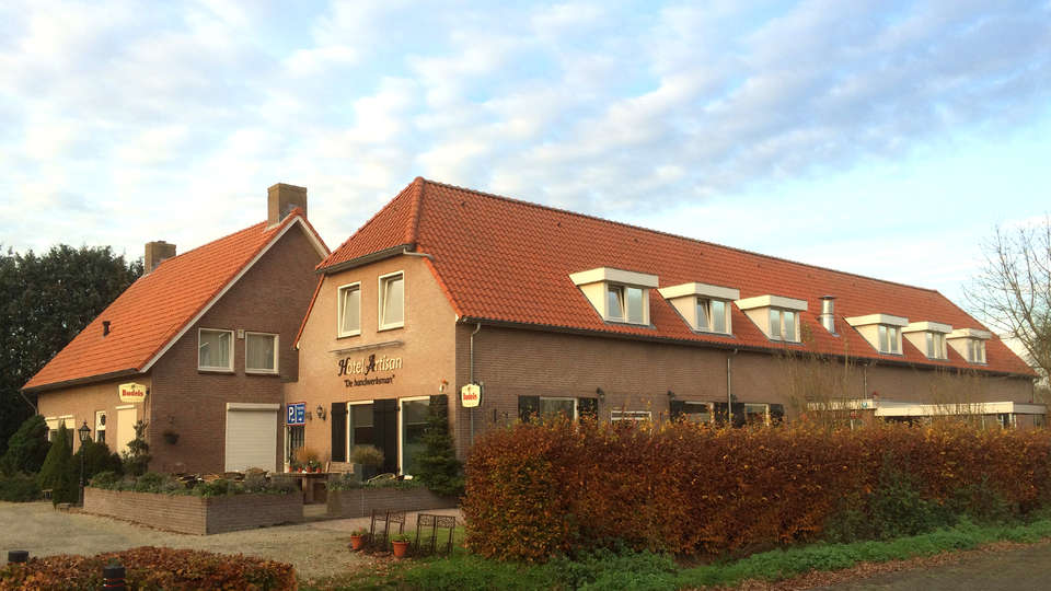 Hotel Artisan - EDIT_Exterior1.jpg