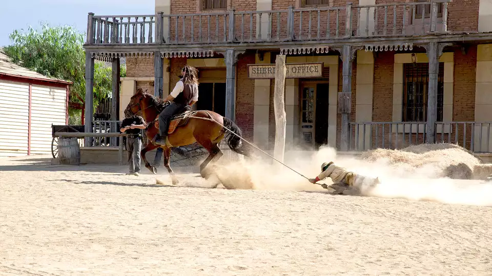 Escapada con Media Pension entradas al Parque tematico de Tabernas y mucho mas desde noches