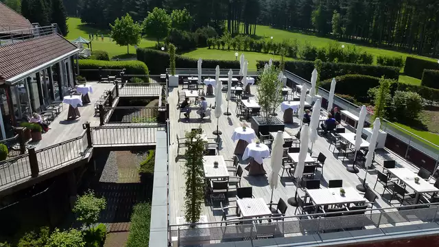 Pacchetto primaverile con cena gastronomica di 4 portate nel Limburgo