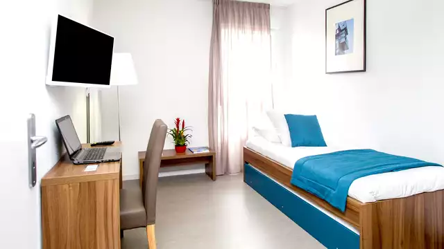 Estancia en estudio con 2 camas individuales en Orléans