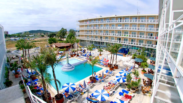 Escapada especial con pensión completa en la Costa Brava