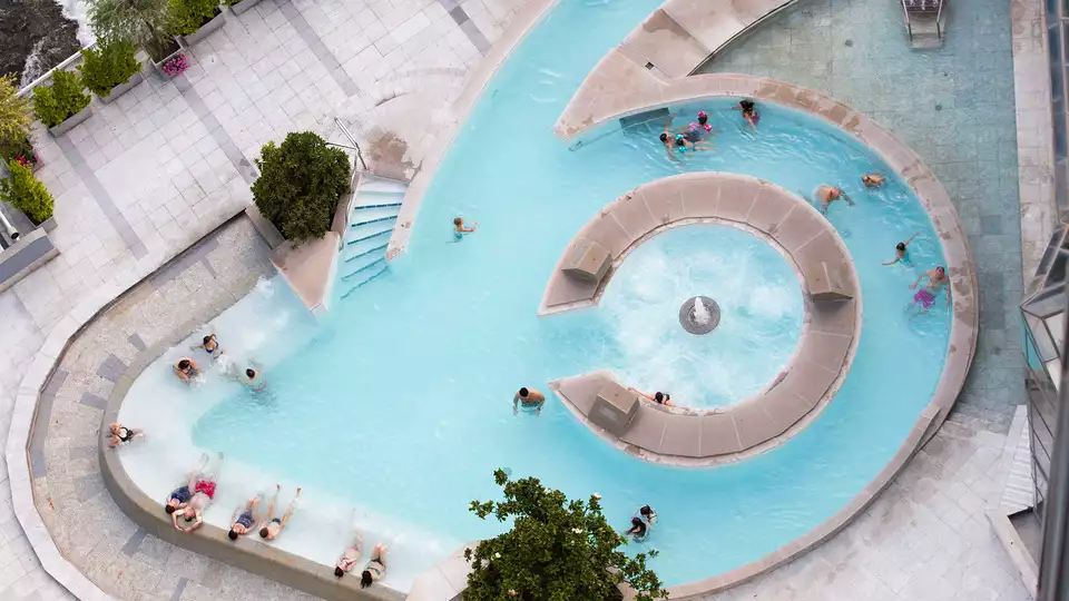 Escapada relax con acceso a Caldea y cena incluida en Andorra la Vella