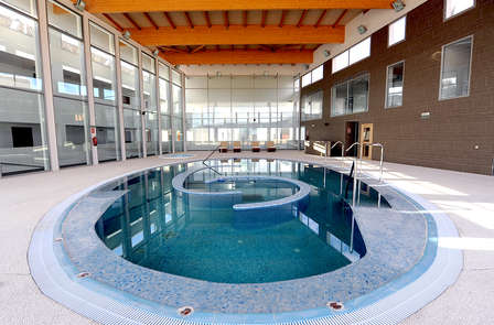 Verblijf met diner tussen wijngaarden en olijfbomen in Grávalos