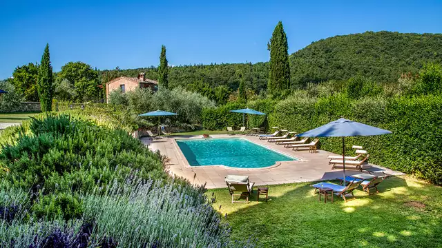 Entre el valle de Chiana y el valle de Orcia en una residencia de epoca