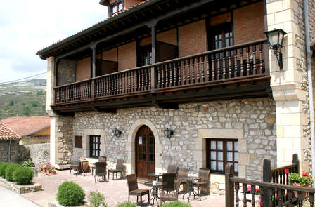 Escapada Romántica con encanto en la naturaleza de Cantabria