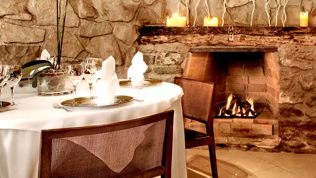 Escapada VIP para sorprender a tu pareja: con cena, masaje relajante y acceso al spa