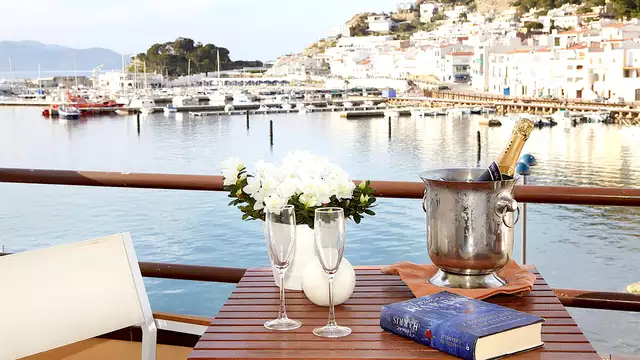 Goditi insieme al tuo partner una fuga romantica sulla Costa Brava