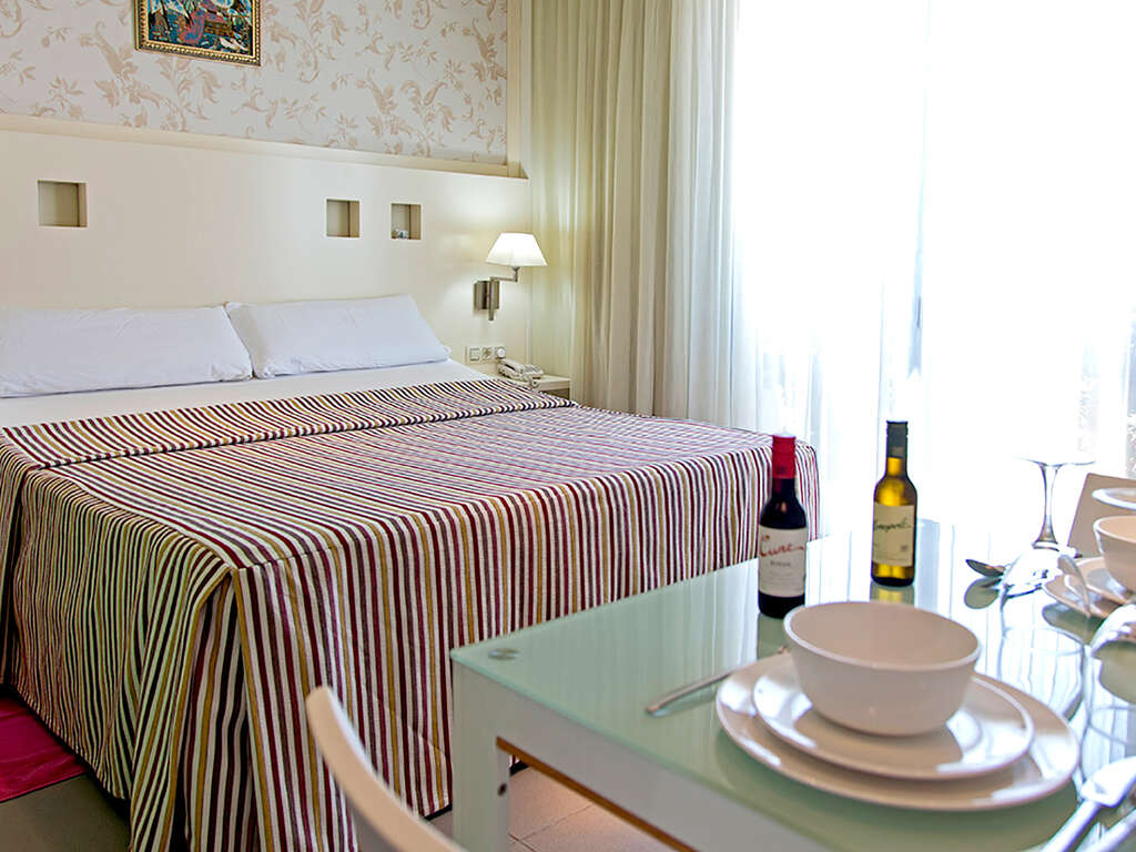 Profitez d'une escapade romantique en couple sur la Costa Brava - 3* - 14