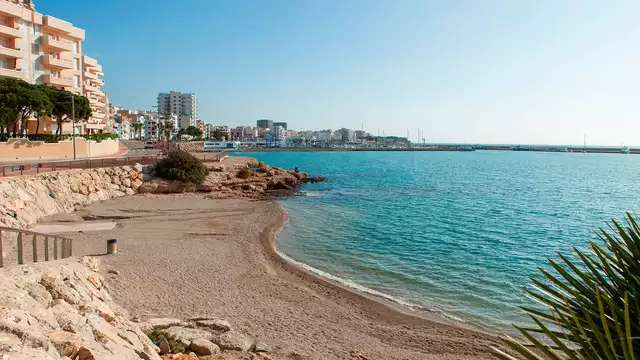Scopri il Delta dell'Ebro: Fuga con vista laterale sul mare e colazione inclusa.