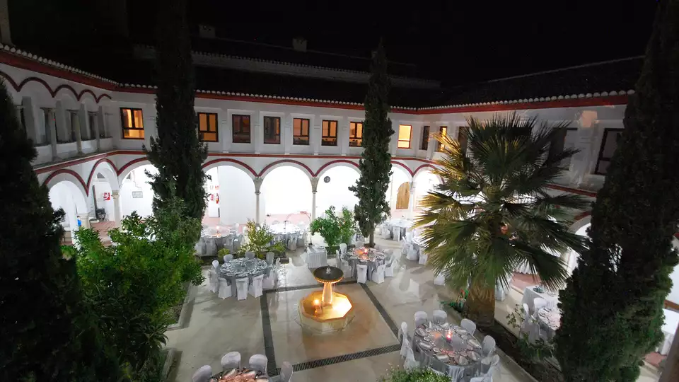 Offre exclusive romantisme avec diner a Priego de Cordoba a partir de nuits