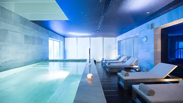 Luxe uitje in hartje centrum Granada in een vijfsterrenpaleis met spasessie inbegrepen
