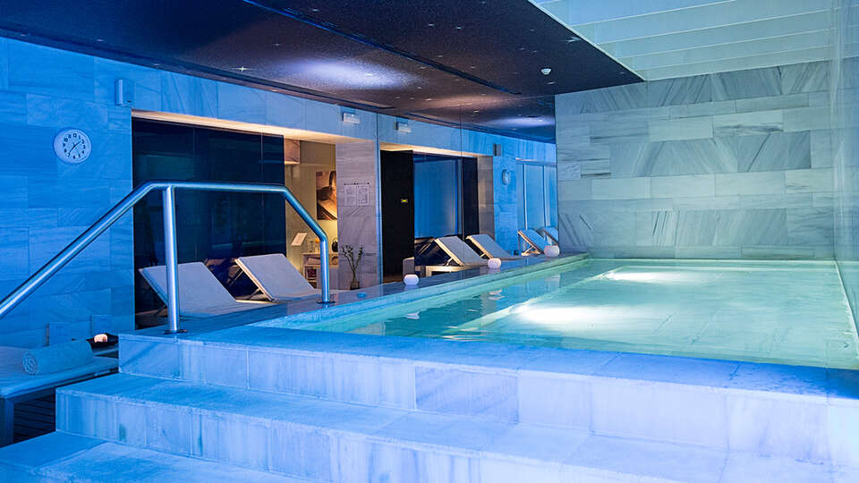Escapade detente avec acces au spa dans une chambre de luxe au centre de Grenade