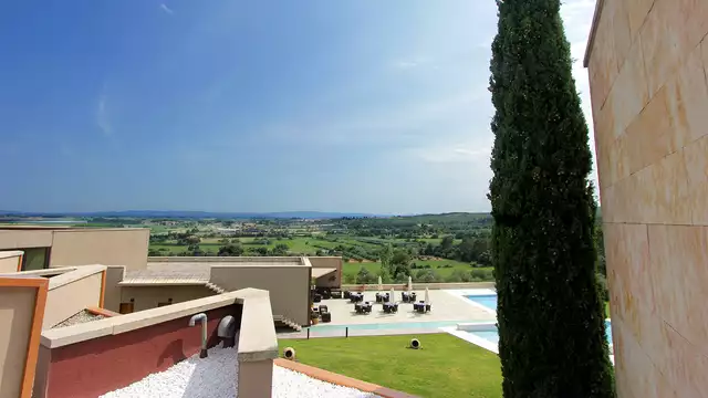 Descubre la Gastronomia del Emporda con cena incluida y parking en hotel