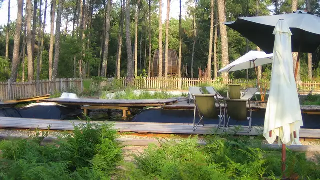 Escapada en una cabana en un arbol en el corazon del parque regional de Gascogne