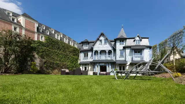 Relajación y spa en el corazón de Deauville (en habitación triple)