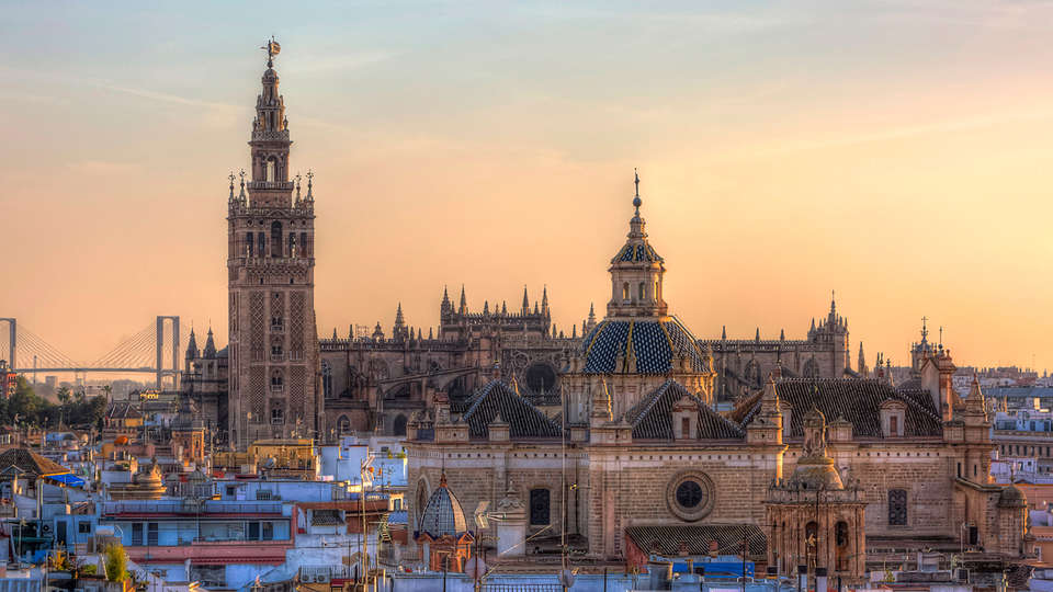 Hotel Doña María - edit_sevilla_catedral2.jpg