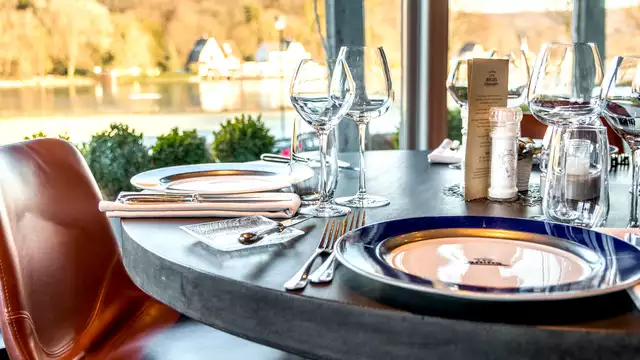 Une vraie sensation gustative avec diner 4 services dans un chateau 5*