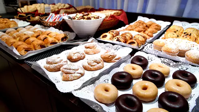 Disfruta en la Costa Blanca con desayuno y decoracion romantica