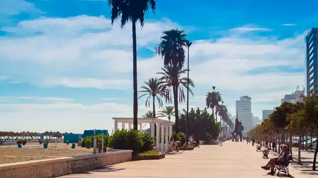 Découvrez Fuengirola dans un appartement 3 étoiles