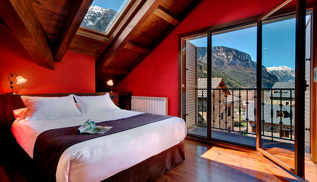 Escapada en apartamento con Jacuzzi en el Parque Nacional de Ordesa