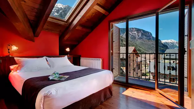 Escapada en un apartamento suite en el Pirineo con sales e hidromasaje