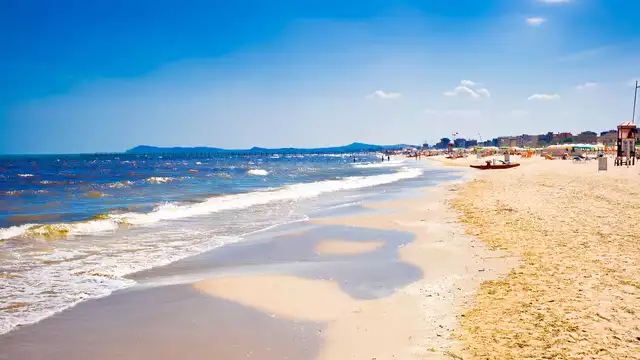Soggiorno in mezza pensione a Rimini - in hotel fronte mare
