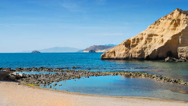 Escapada con cava a un paso del Mar en Almería (desde 2 noches)