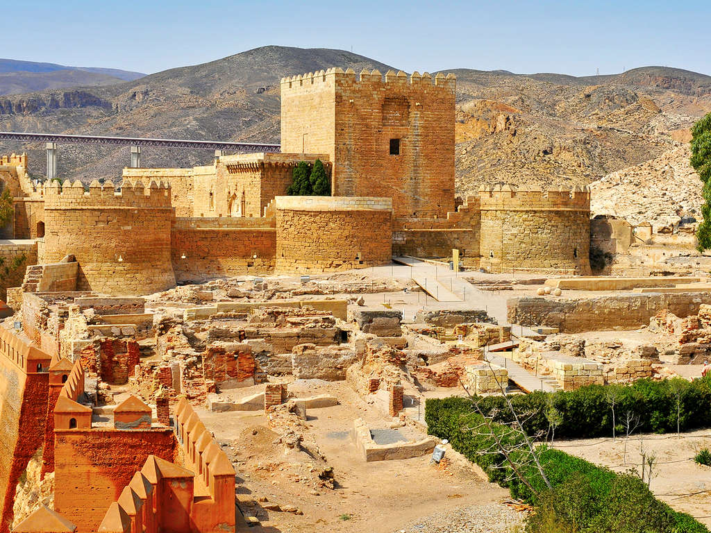 Escapade gastronomique dans le centre d'Almeria avec un menu de dégustation et plus encore - 4* - 19