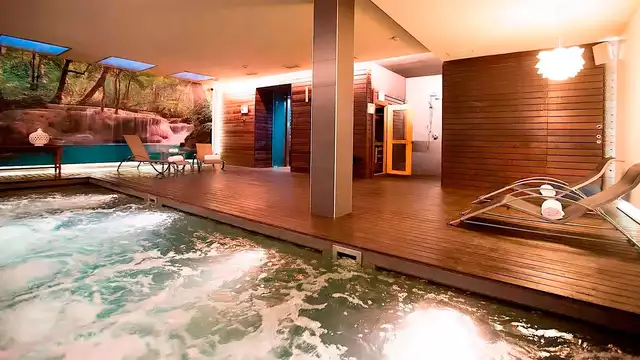 VIP weekendje in een paleis met diner, massage, spa en veel meer in een 5* hotel in Valencia